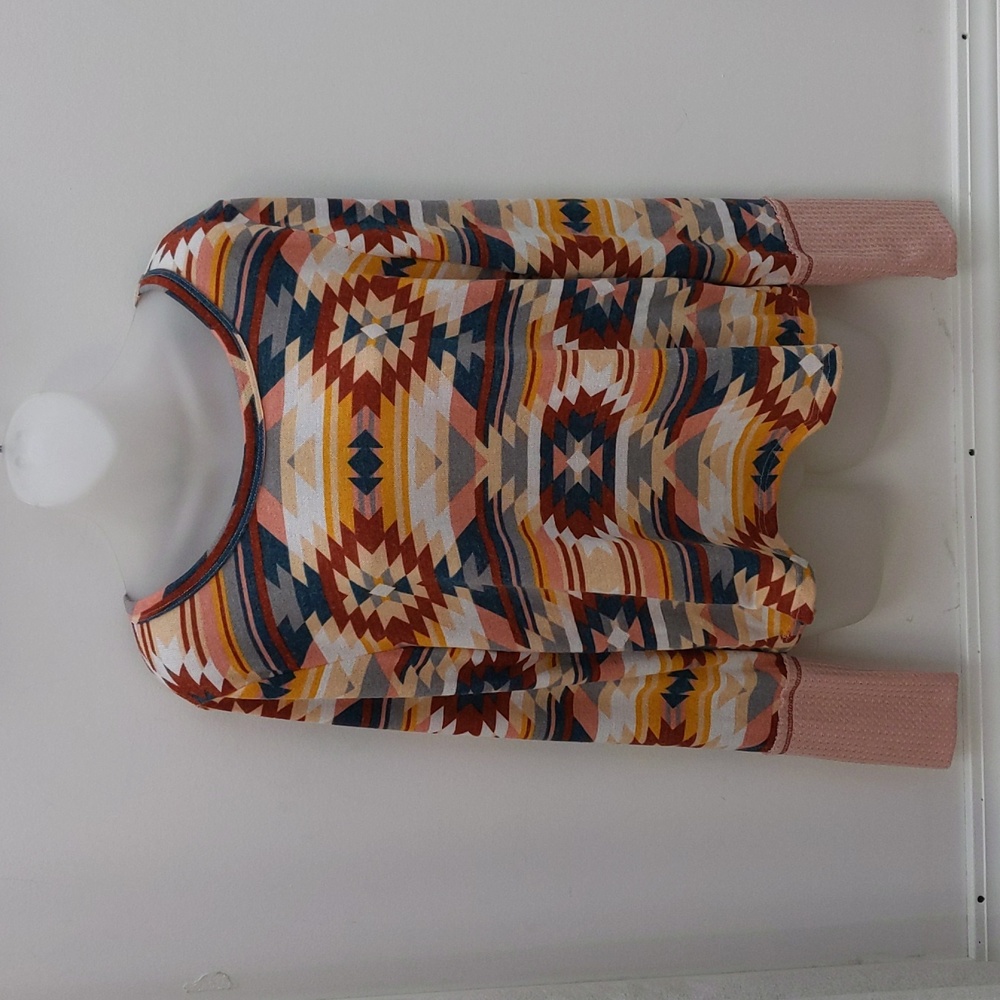 BiBi Aztec Print Thumbhole Top